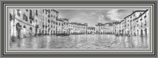 Tranquil Italian Square - Black and White