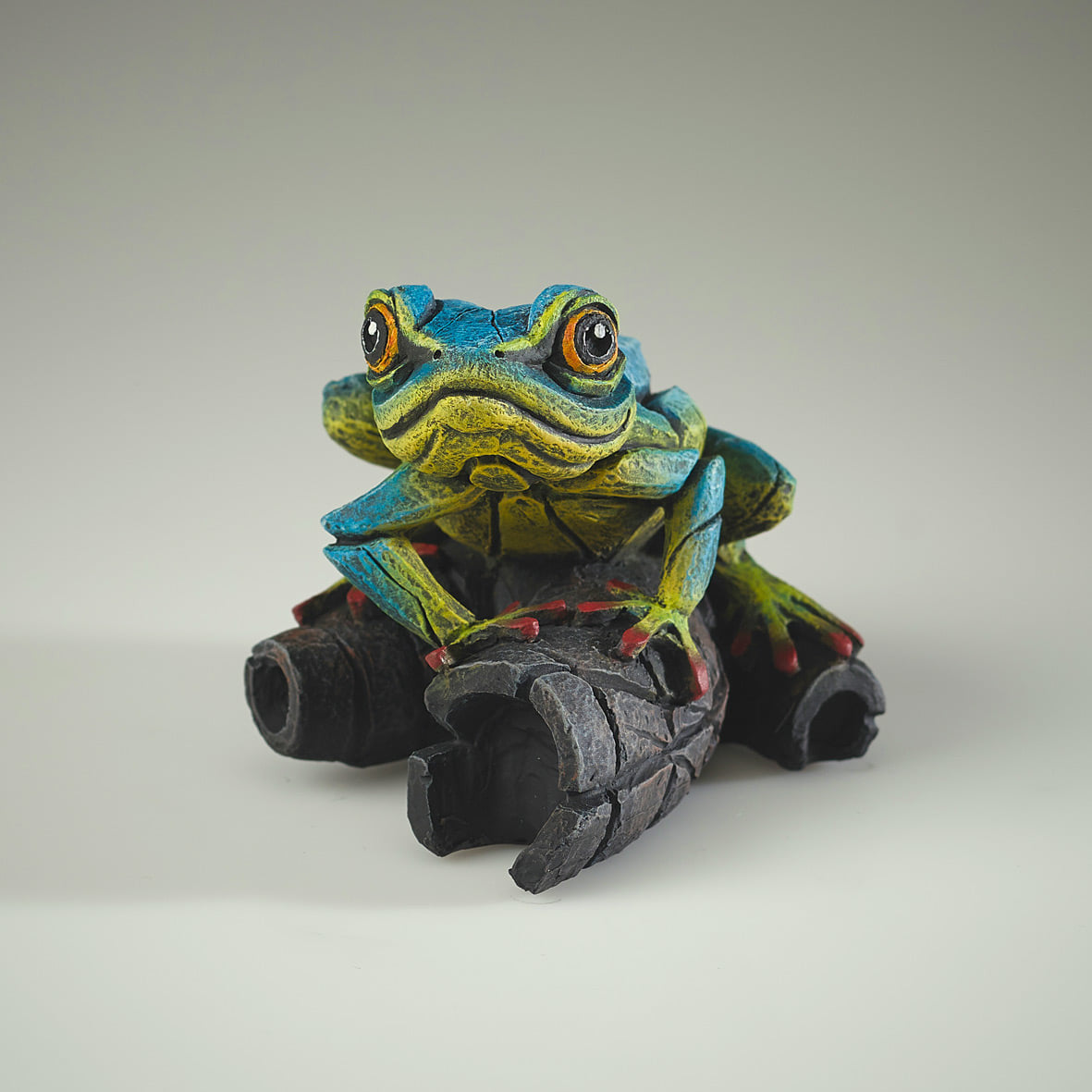 African Tree Frog (Blue/Yellow) - Edge Sculpture