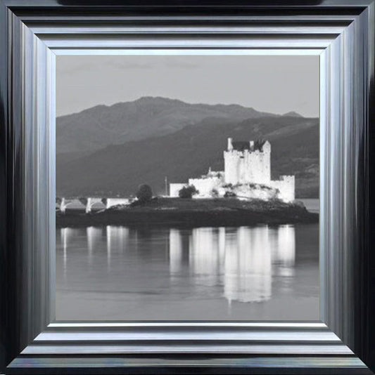 Eilean Donan Castle - Black and White